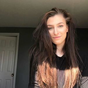 Meet your Posher, Kassandra